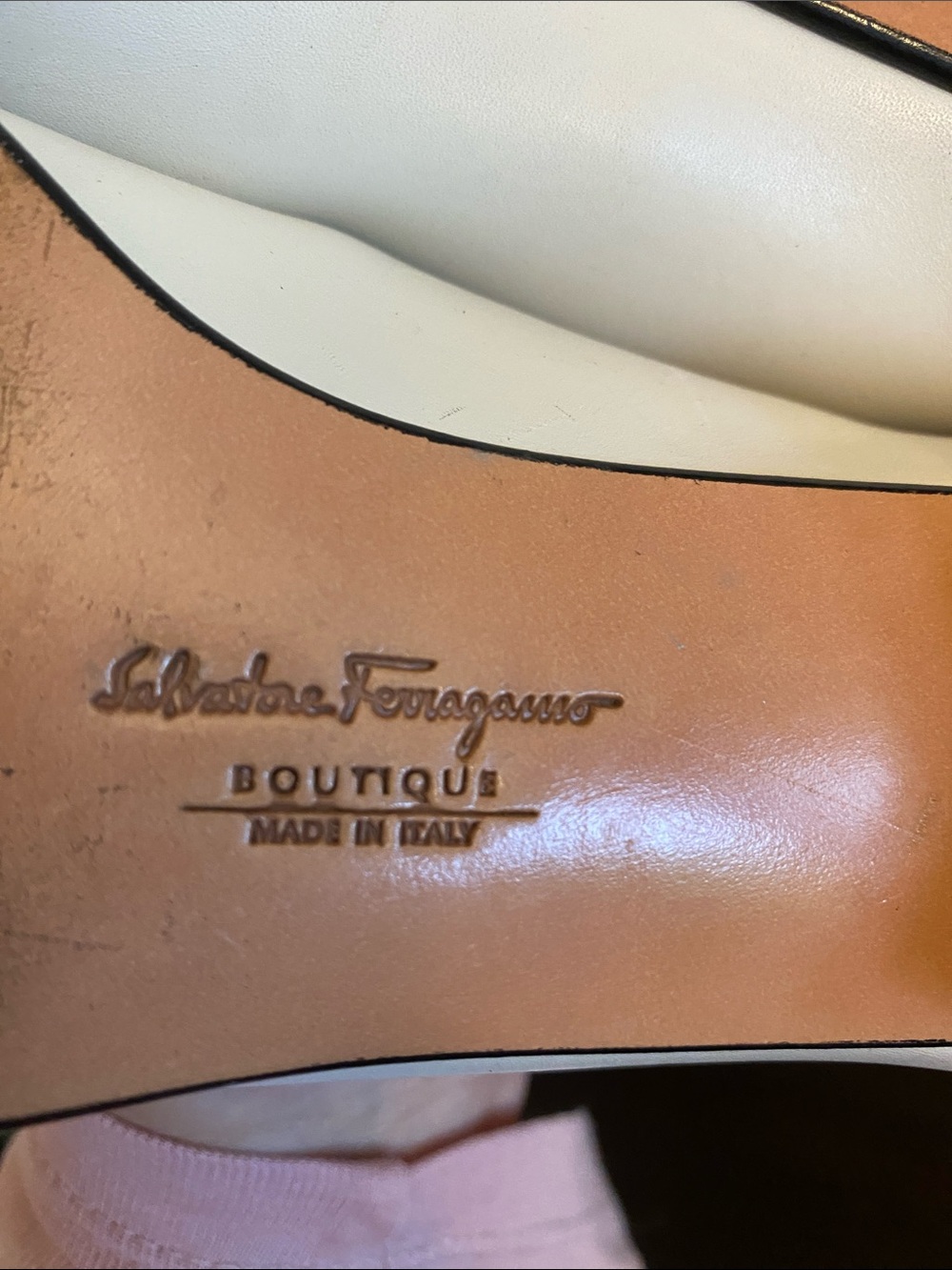 Authentic Salvatore Ferragamo Two Tone Vintage Classic Patent Toe Women’s 8 4A - Picture 7 of 11